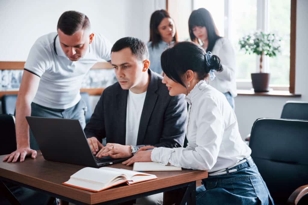 Ako online kurzy pomáhajú profesionálnemu rozvoju pre blog Edu-management.sk